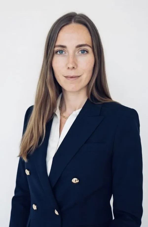 À propos Docteur Laura Parys, médecin généraliste spécialisée en acupuncture, médecin partenaire de Parysian